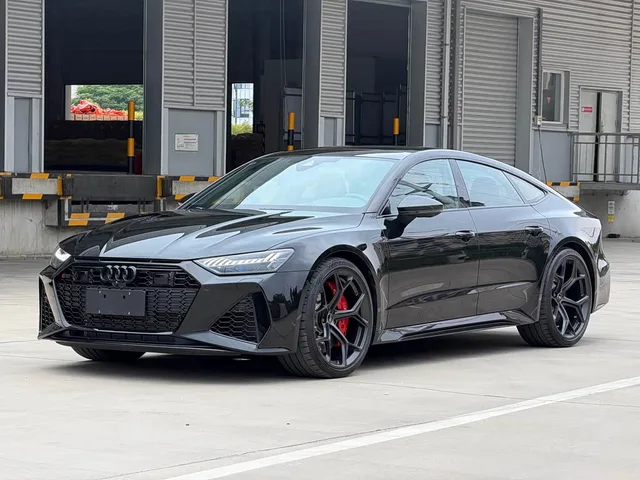 Audi RS 7, 2026 — фото автомобиля из Китая
