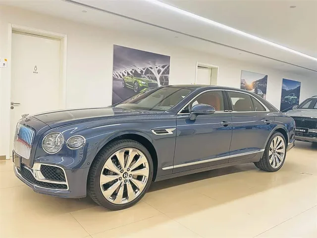 Bentley Flying Spur, 2025 — фото автомобиля из Китая
