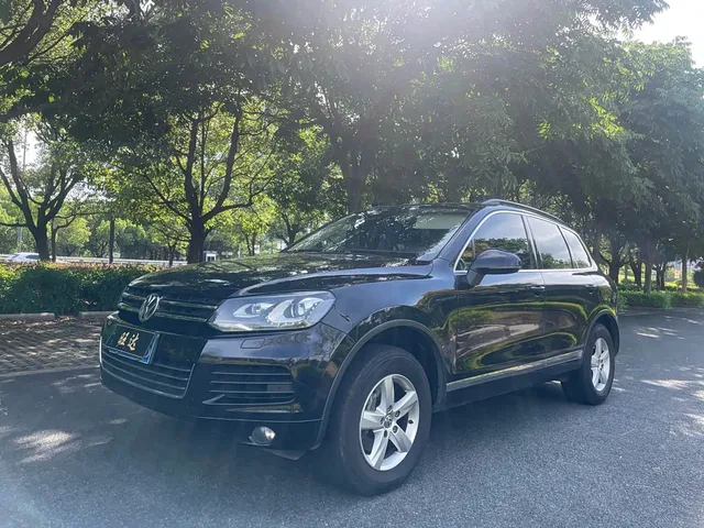 Volkswagen Touareg, 2015 — фото автомобиля из Китая