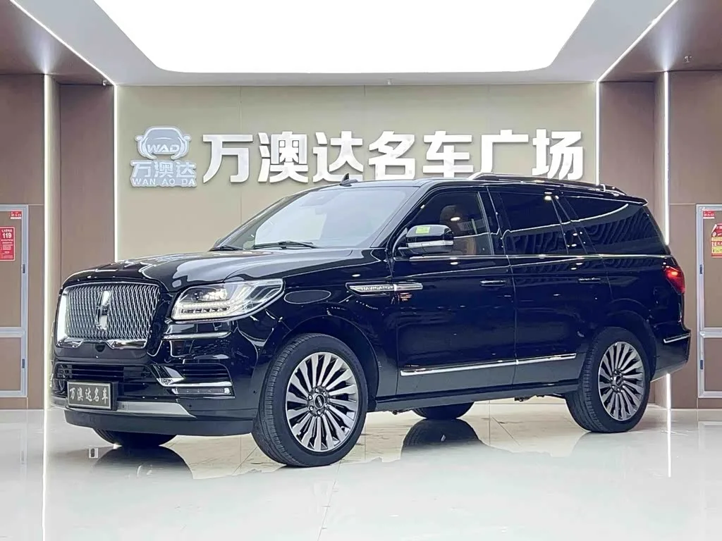 Lincoln Navigator, 2022 — фото 1 из 1