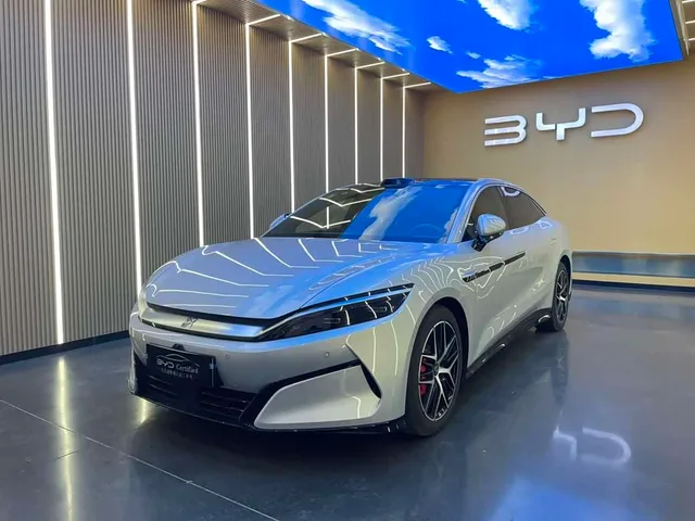 BYD Han L, 2025 — фото автомобиля из Китая