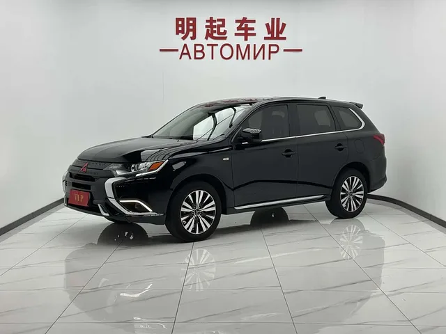 Mitsubishi Outlander, 2022 — фото автомобиля из Китая