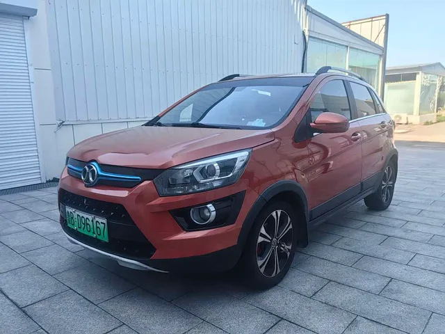 BAIC EX, 2016 — фото автомобиля из Китая
