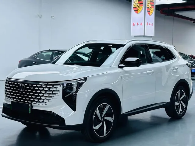 Changan CS55PLUS PHEV, 2026 — фото автомобиля из Китая