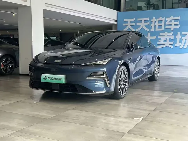 Geely Galaxy Xingyao 8, 2025 — фото автомобиля из Китая