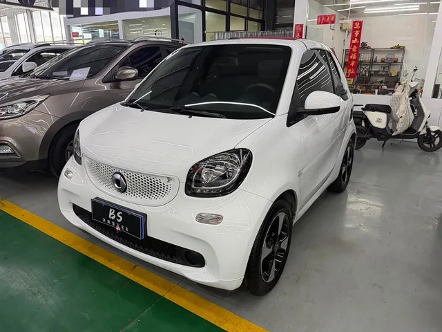 Smart fortwo, 2018 — фото автомобиля из Китая