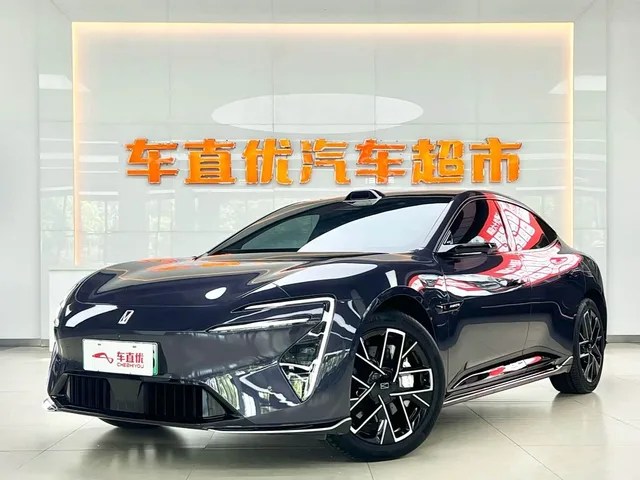 Avatr 06, 2025 — фото автомобиля из Китая
