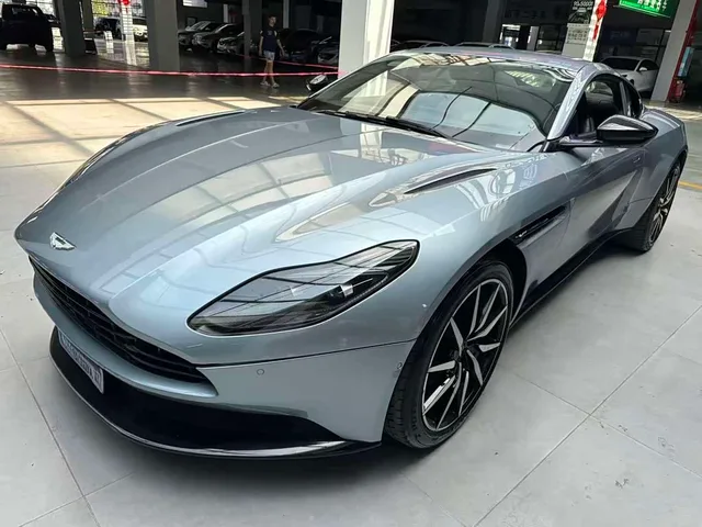 Aston Martin DB11, 2019 — фото автомобиля из Китая