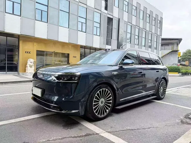 Aito M8, 2025 — фото автомобиля из Китая