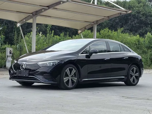 Mercedes-Benz EQE, 2025 — фото автомобиля из Китая