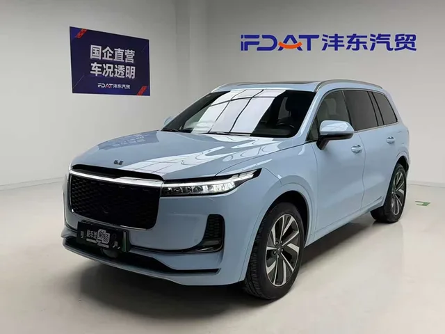 Li Auto ONE, 2021 — фото автомобиля из Китая