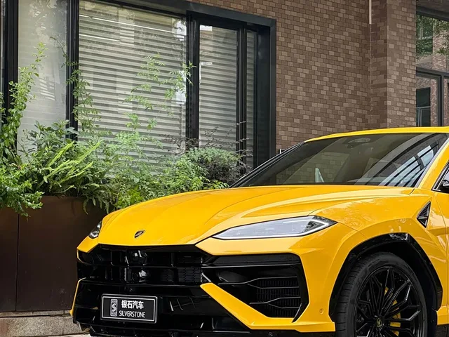 Lamborghini Urus SE, 2026 — фото автомобиля из Китая