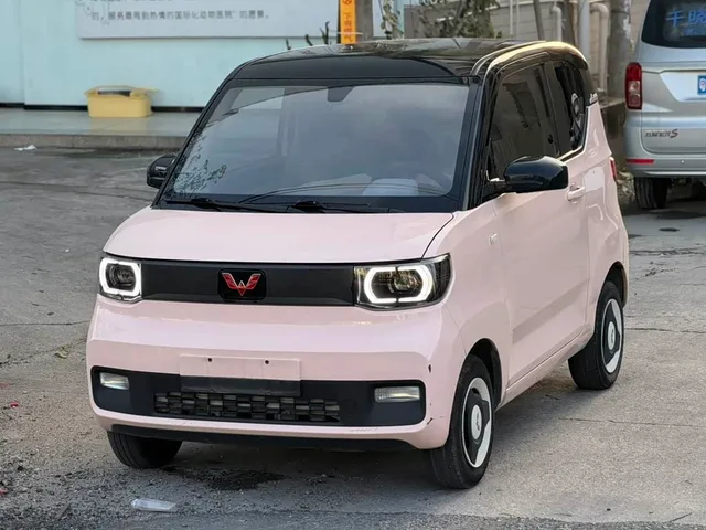 Wuling Hongguang MINI EV, 2022 — фото автомобиля из Китая