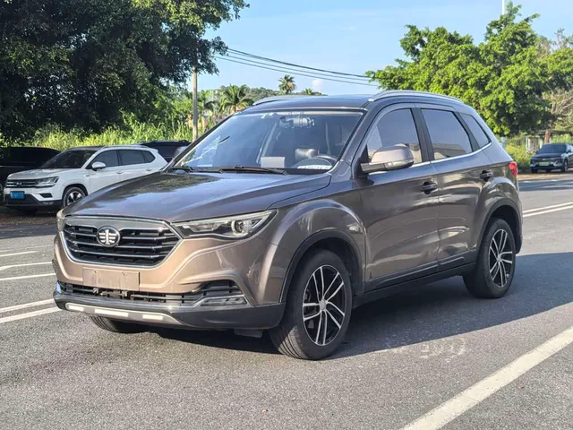 Bestune X40, 2017 — фото автомобиля из Китая
