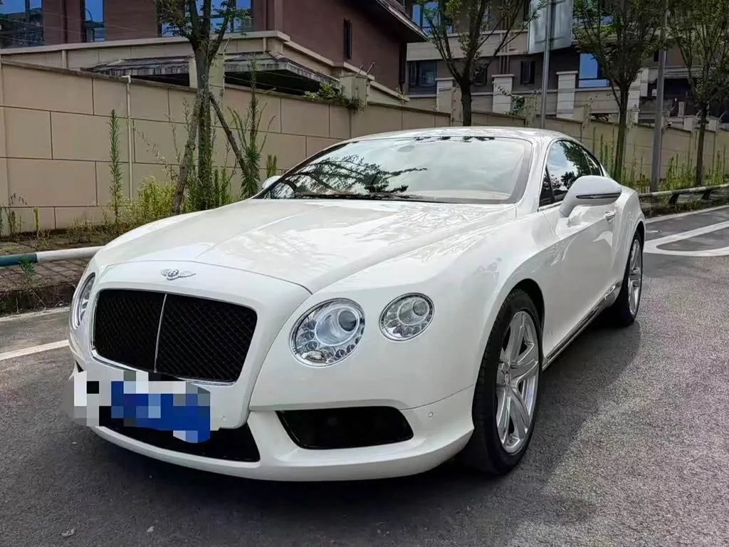 Bentley Continental, 2016 — фото 1 из 1