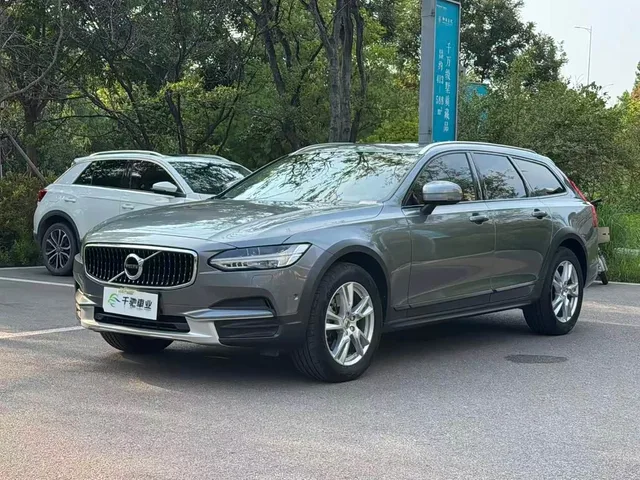 Volvo V90, 2018 — фото автомобиля из Китая