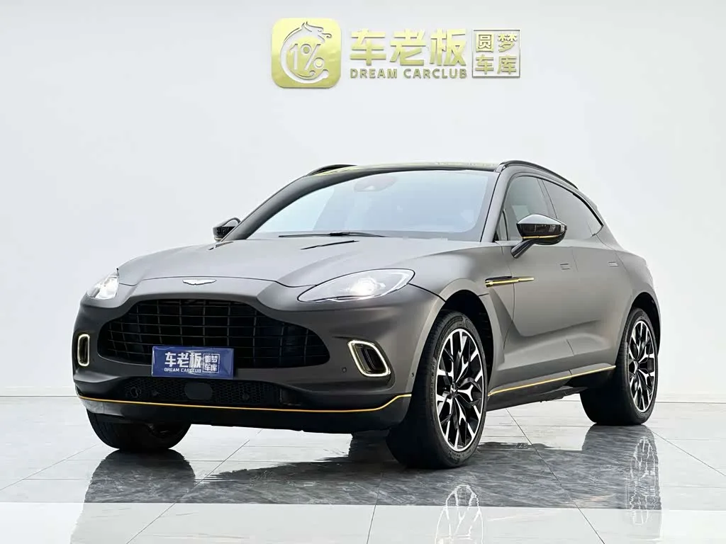 Aston Martin DBX, 2020 — фото 1 из 1
