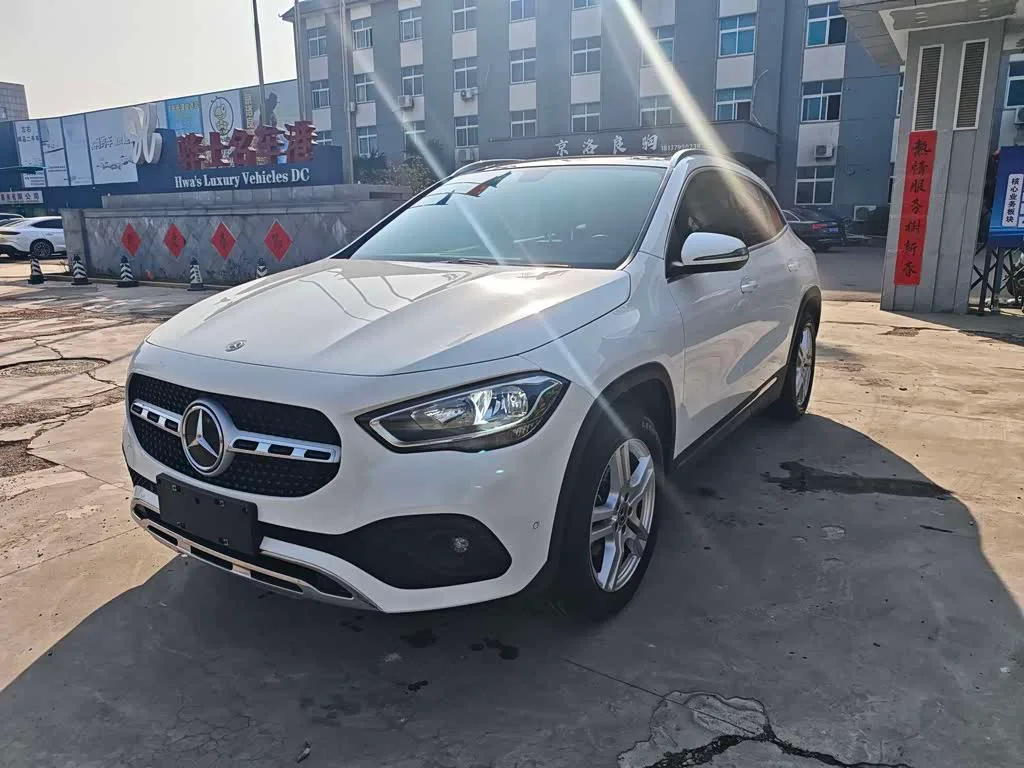 Mercedes-Benz GLA, 2021 — фото 1 из 1