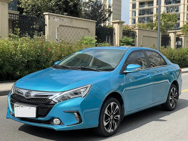 BYD Qin, 2016 — фото автомобиля из Китая