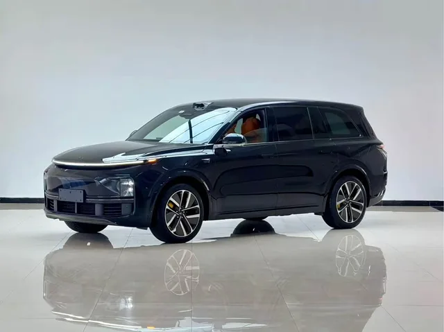 Li Auto L9, 2023 — фото автомобиля из Китая