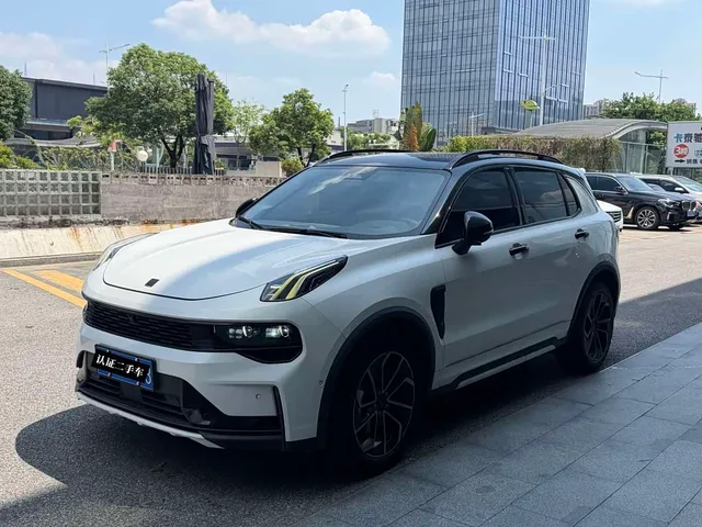 Lynk & Co Nano 01, 2022 — фото автомобиля из Китая