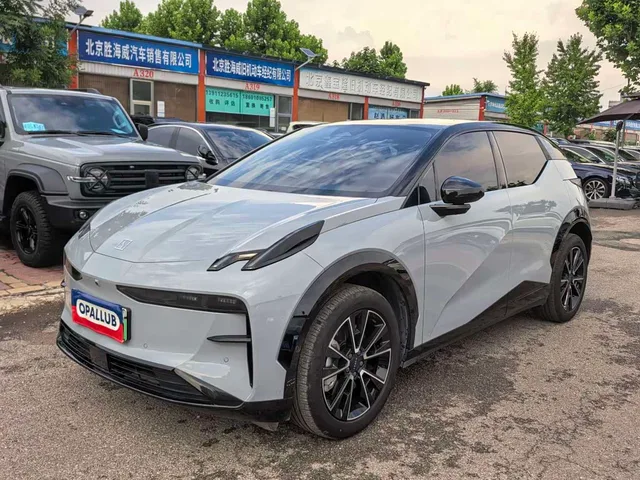 Zeekr X, 2023 — фото автомобиля из Китая
