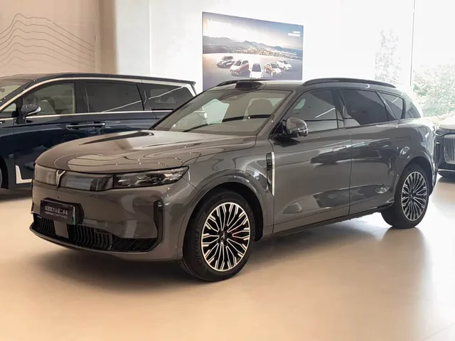 Voyah FREE, 2025 — фото автомобиля из Китая