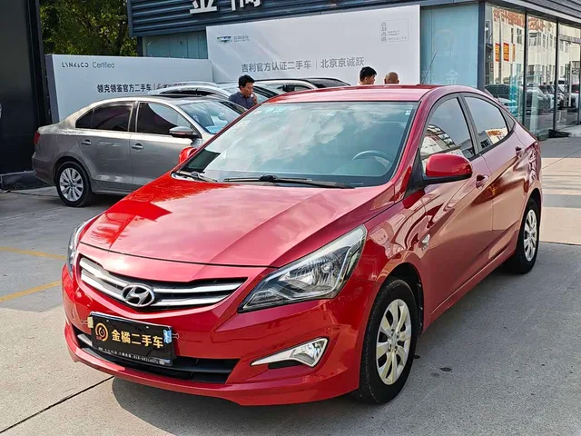 Hyundai Verna, 2014 — фото автомобиля из Китая
