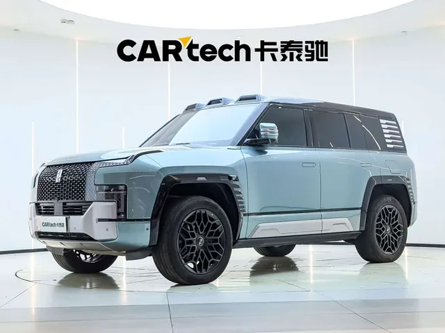 Yangwang U8, 2024 — фото автомобиля из Китая