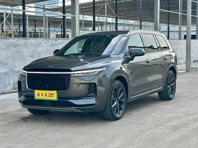 Li Auto ONE, 2022 — фото автомобиля из Китая