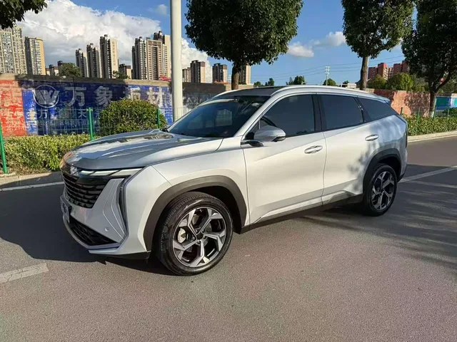 Geely Boyue L, 2023 — фото автомобиля из Китая