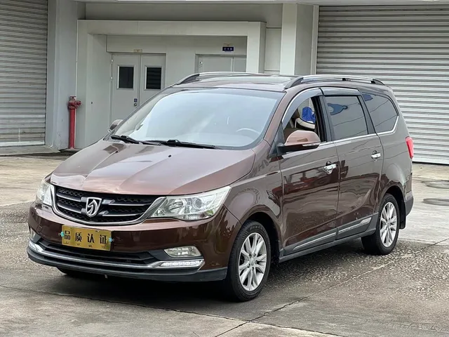 Wuling 730, 2016 — фото автомобиля из Китая