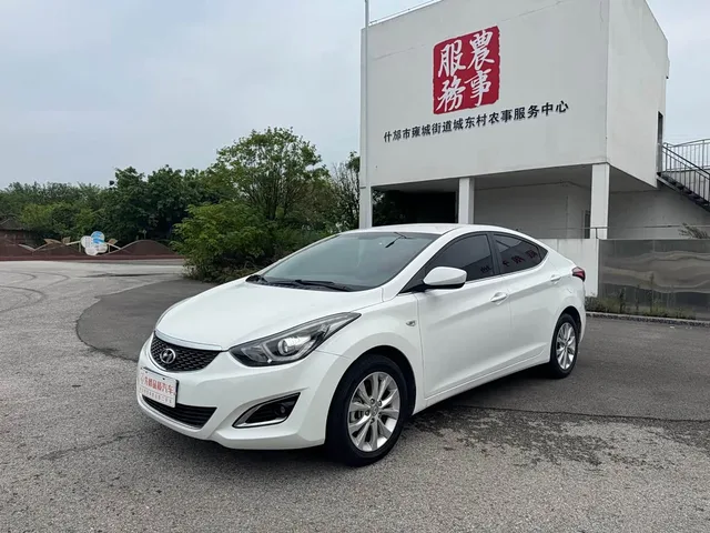Hyundai Elantra Langdong, 2017 — фото автомобиля из Китая