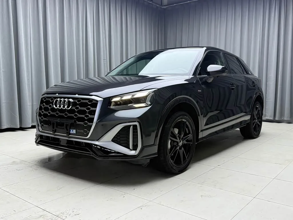 Audi Q2L, 2022 — фото 1 из 1