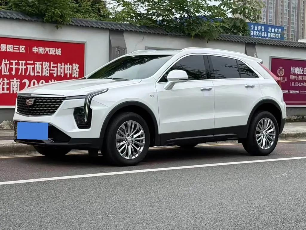 Cadillac XT4, 2023 — фото 1 из 1