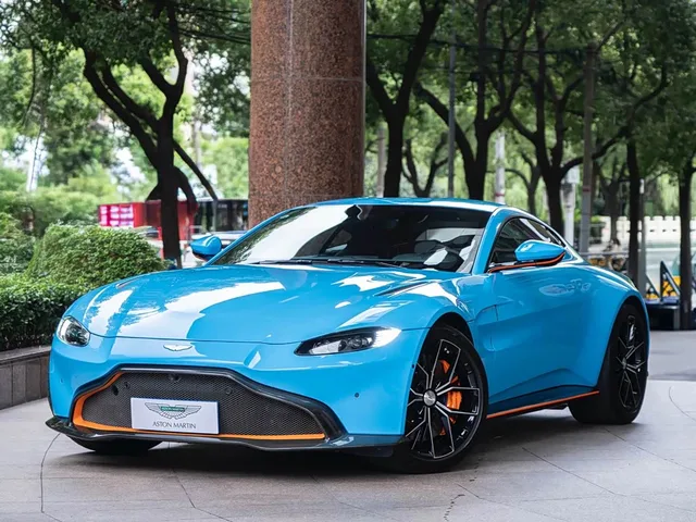 Aston Martin V8 Vantage, 2020 — фото автомобиля из Китая