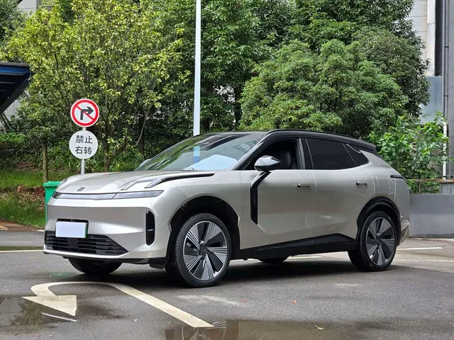 Lynk & Co 08 EM-P, 2024 — фото автомобиля из Китая