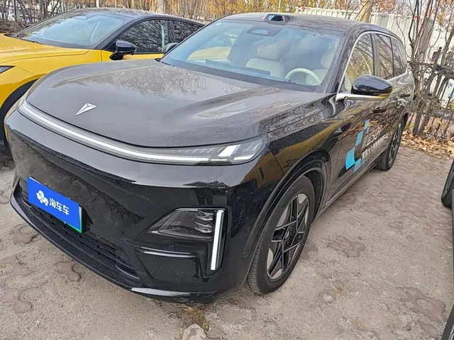 Deepal S09, 2025 — фото автомобиля из Китая