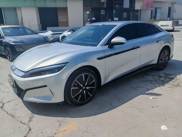 BYD Han L, 2025 — фото автомобиля из Китая