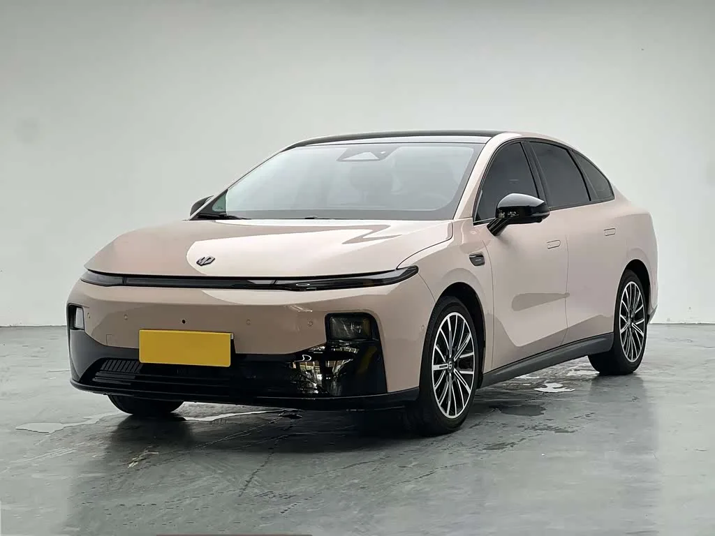 Leapmotor B01, 2025 — фото 1 из 1