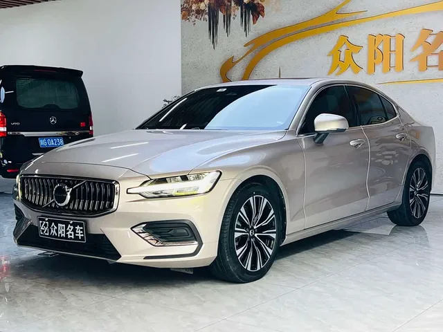 Volvo S60, 2022 — фото автомобиля из Китая