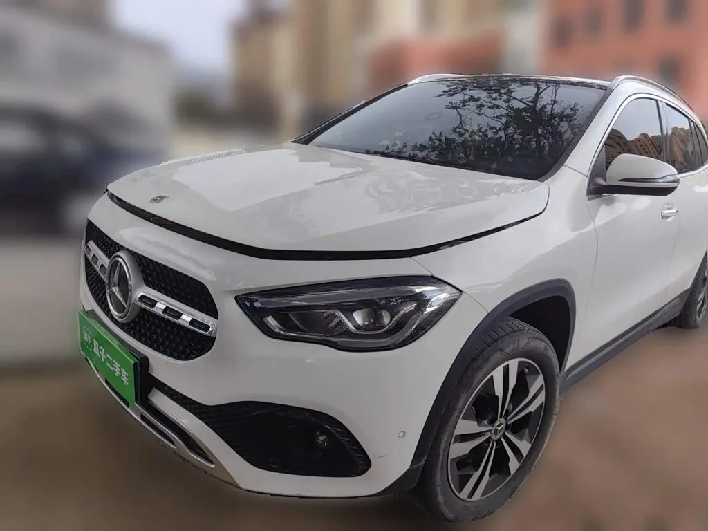 Mercedes-Benz GLA, 2022 — фото 1 из 1