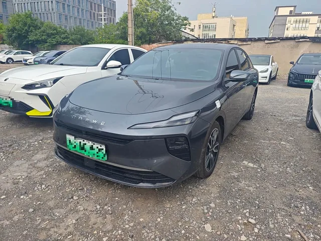 Roewe D6, 2025 — фото автомобиля из Китая
