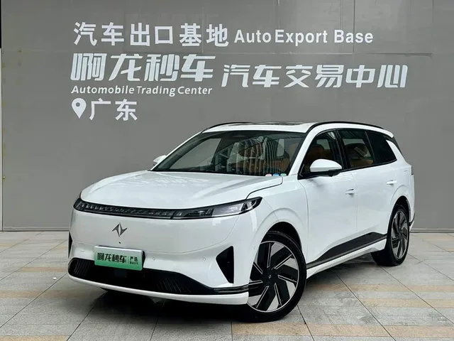 Dongfeng ePai 008, 2024 — фото автомобиля из Китая