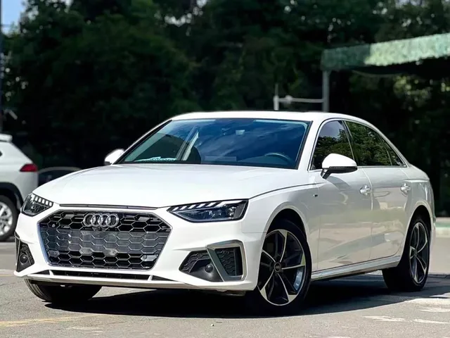 Audi A4L, 2021 — фото автомобиля из Китая