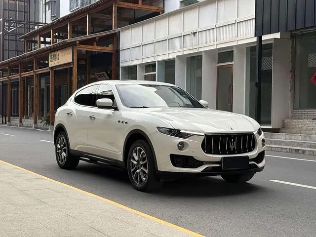 Maserati Levante, 2020 — фото автомобиля из Китая