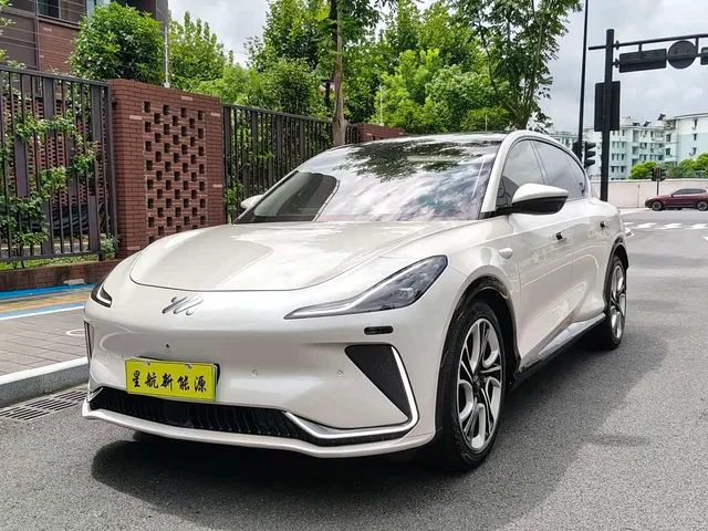 IM Motors LS7, 2023 — фото автомобиля из Китая