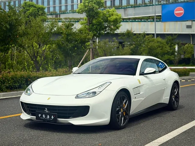 Ferrari GTC4Lusso, 2018 — фото автомобиля из Китая