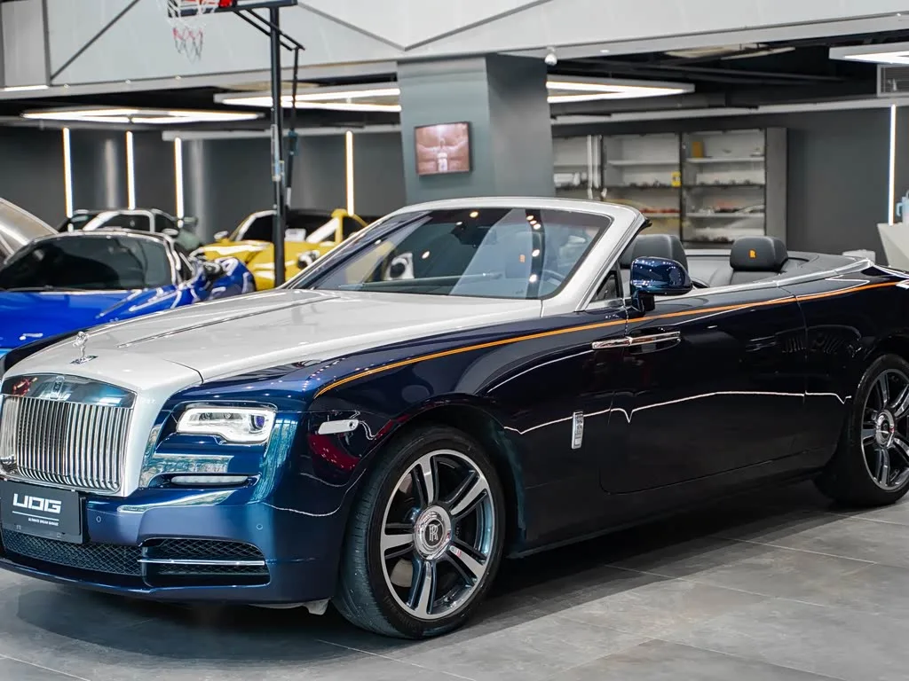 Rolls-Royce Dawn, 2020 — фото 1 из 1