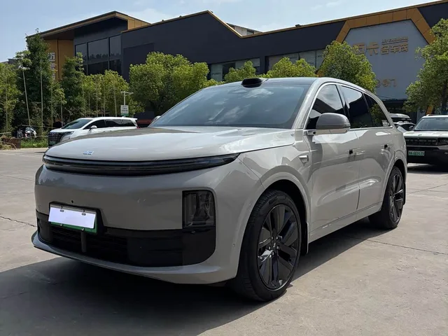 Li Auto L6, 2024 — фото автомобиля из Китая
